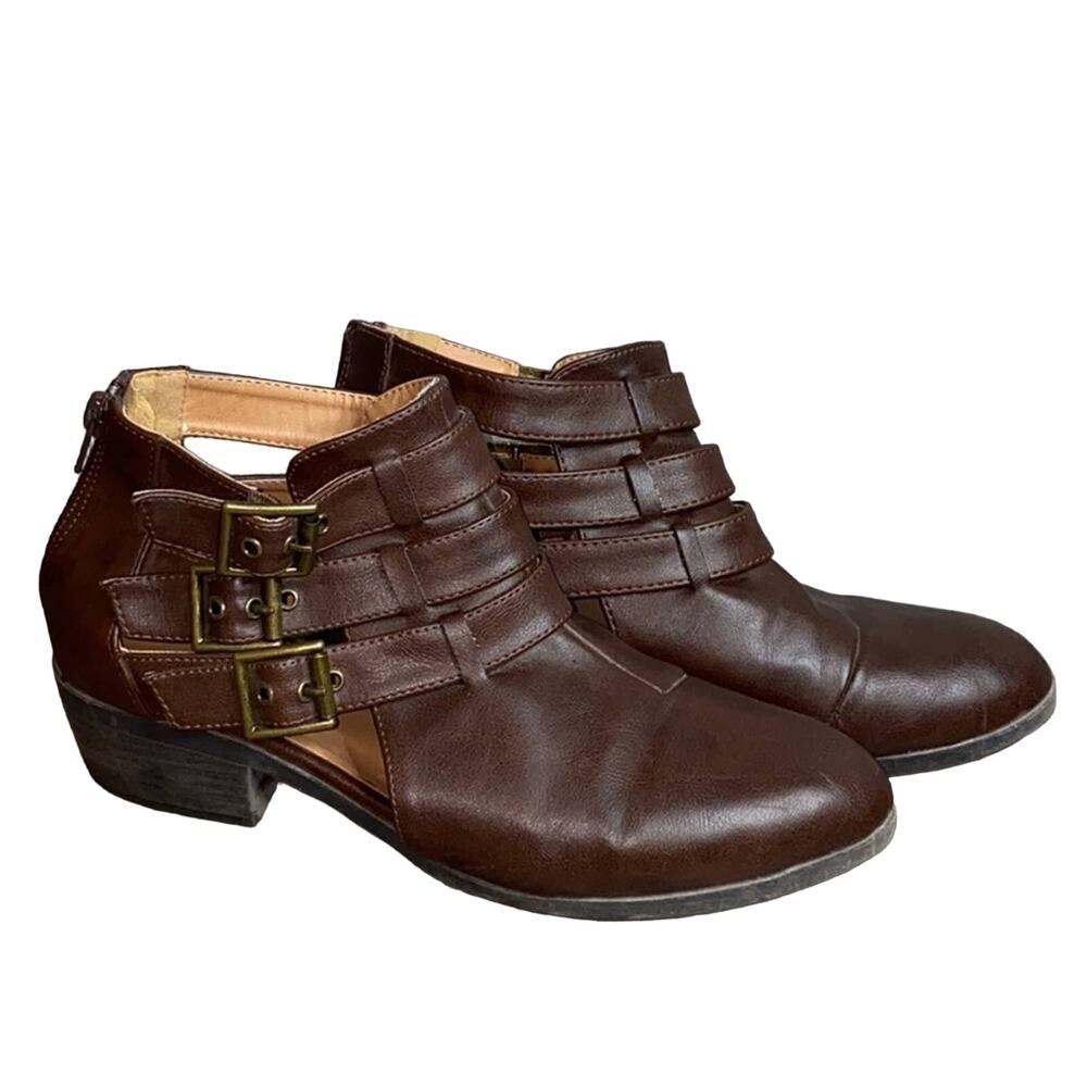 Quipid Women's Buckle Leather Booties Size 8.5